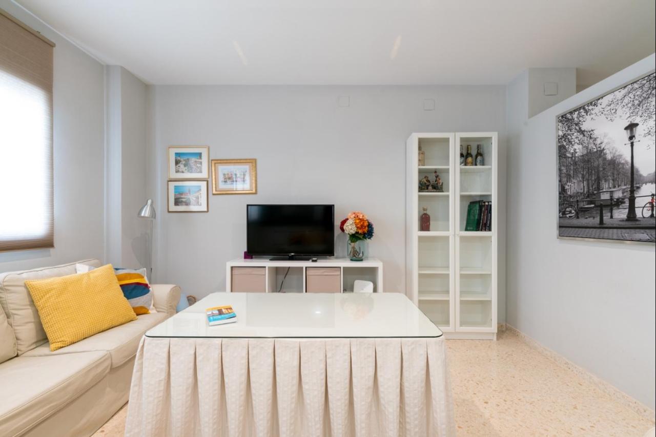 Apartament Behouse Reyes Catolicos Sewilla Zewnętrze zdjęcie