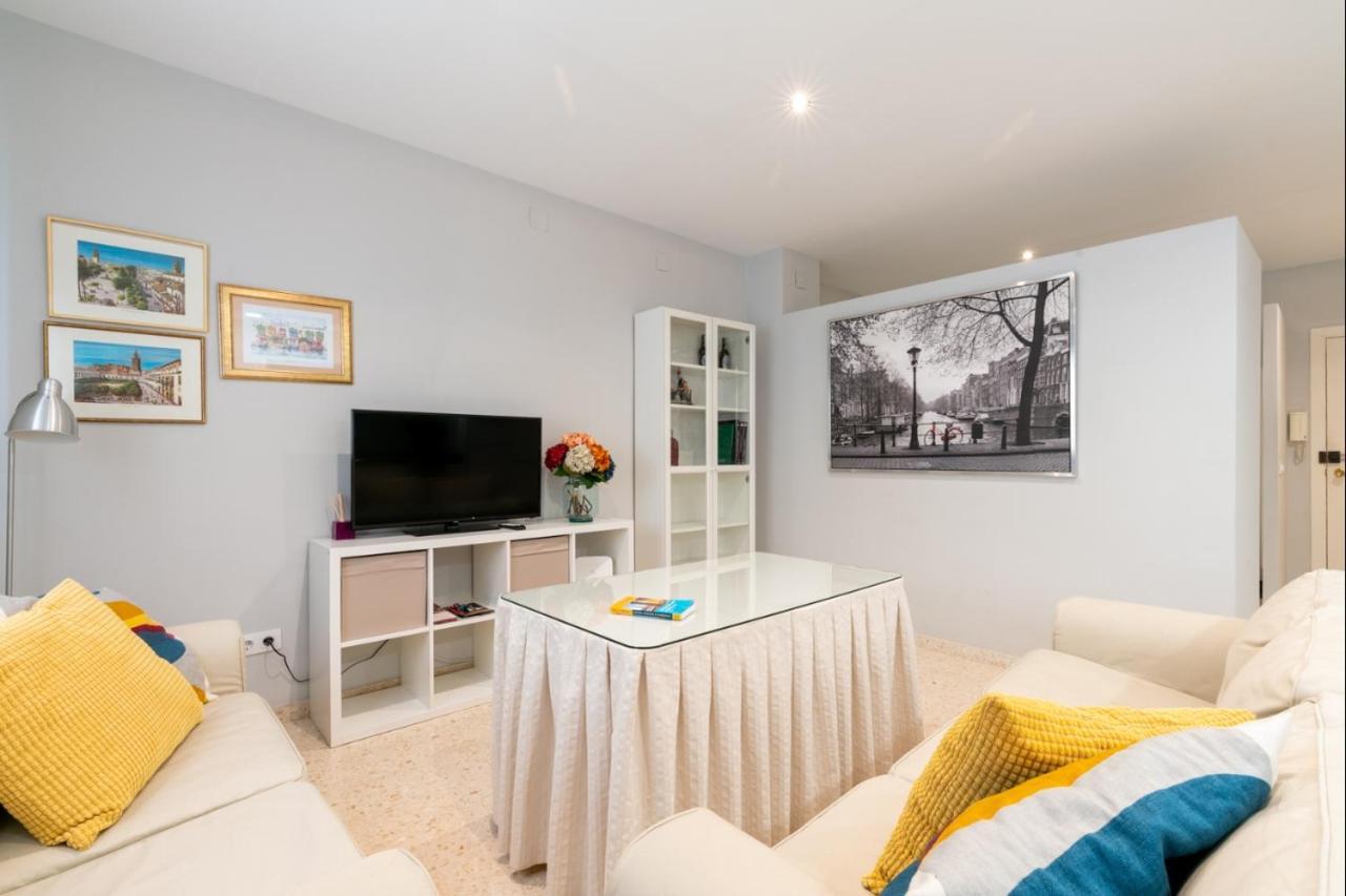 Apartament Behouse Reyes Catolicos Sewilla Zewnętrze zdjęcie